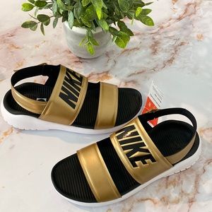 NEW Woman's Nike Tanjun Sandal SIZE 8